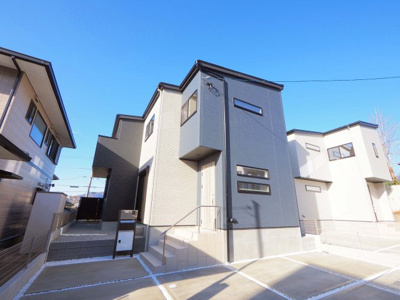 【外観】 | 奈良市学園大和町２丁目の新築一戸建 全２区画 | 現地写真（２号地外観）堂々完成！実際の建物内をご内覧できます♪※現地に係員は常駐しておりません。