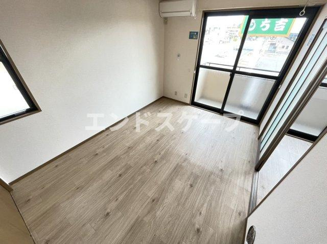 グラシアAの居間・リビング|お部屋探しはエンドスケープまで！お客様の理想お聞かせ下さい♪