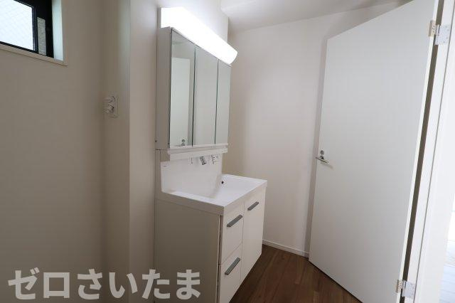 《仲介手数料無料》練馬区東大泉７丁目6-10(全1戸)新築一戸建てケイアイスタイルの独立洗面台