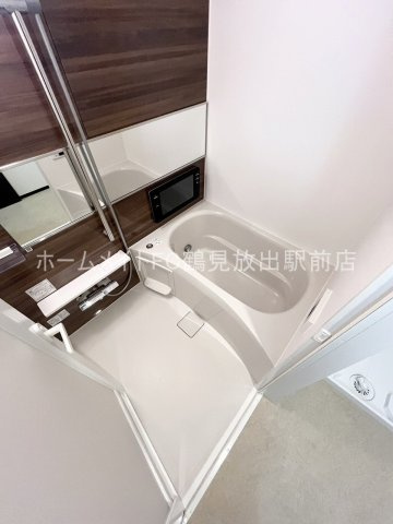 東大阪市長田中１丁目の賃貸マンションの浴室