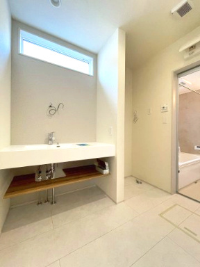 三島市谷田　新築戸建　全2棟　1号棟の独立洗面台