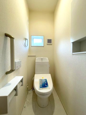 三島市谷田　新築戸建　全2棟　1号棟のトイレ