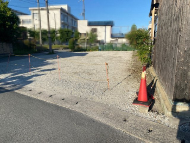 飾西借地