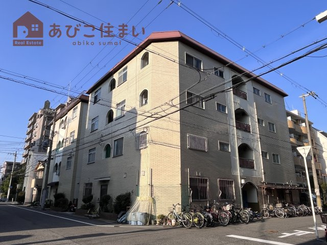 早川グリーンマンションの外観