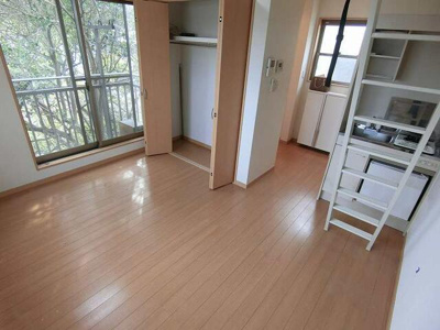 【居間・リビング】 | ジェミニ桜坂 | ゆったり過ごせる居間です