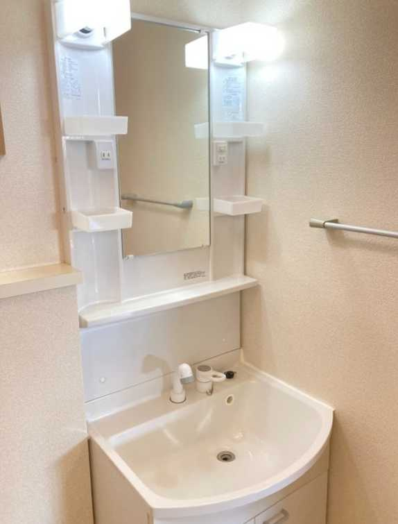 ヒルサイドコート　南向き　角部屋　子供可の洗面所