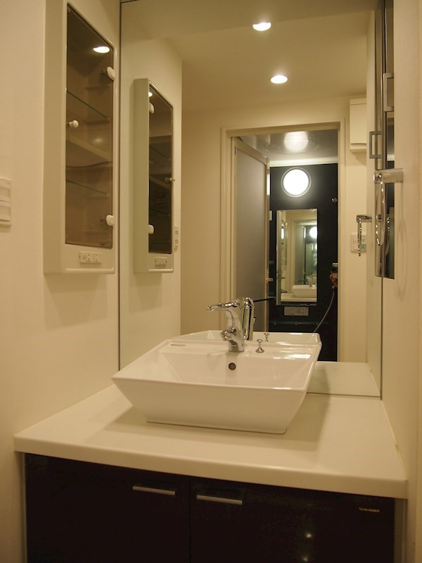 ルーブル両国の洗面所