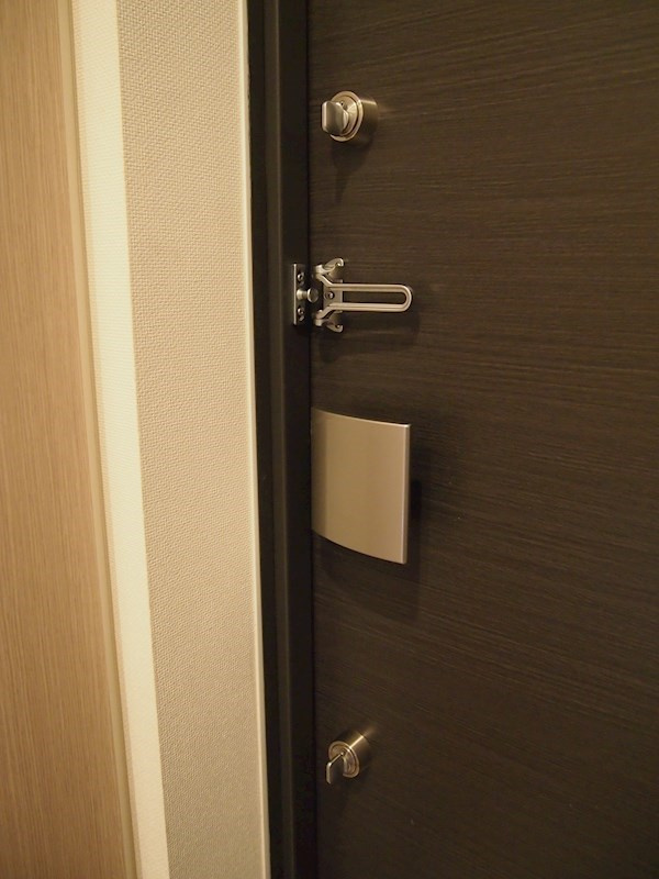 ルーブル両国の玄関