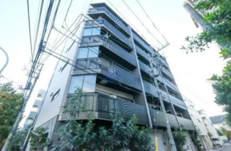 【外観】 | 鉄筋コンクリート造のがっちりとした建物。