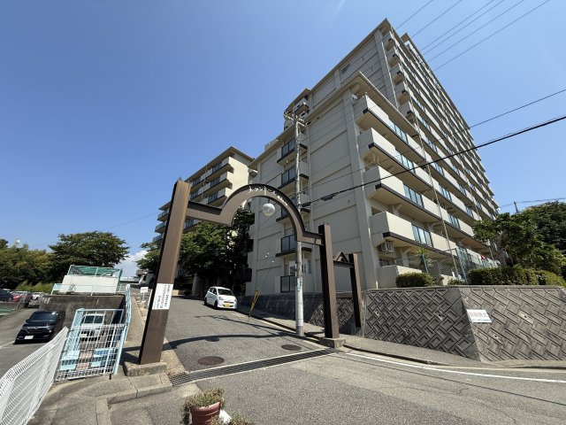 メゾンドール明石山ノ手台Ｂ棟の外観
