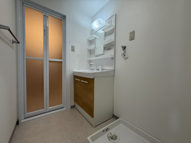 メゾンドール明石山ノ手台Ｂ棟の独立洗面台