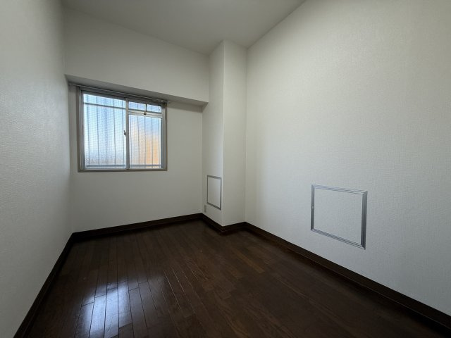 メゾンドール明石山ノ手台Ｂ棟の洋室