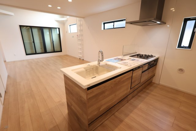 《仲介手数料無料》練馬区春日町２丁目27-13(全1戸)新築一戸建てケイアイグレース