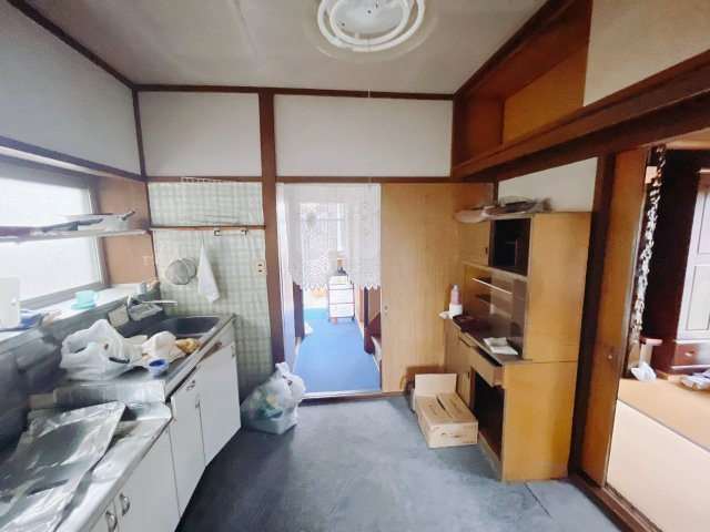 【中古戸建】前橋市青柳町のキッチン|■キッチン｜ダイニング＆キッチンで広々キッチンになっています！