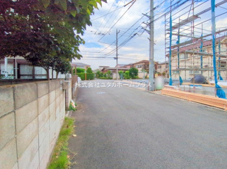 【前面道路含む現地写真】 | 立川市西砂町2丁目　建築条件付き売地　【全2区画】