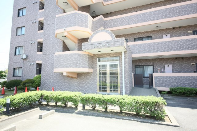 サンライズ旭のエントランス