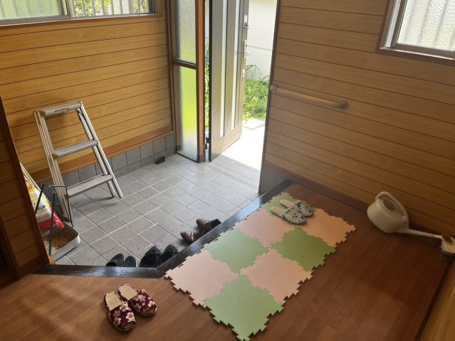 天満台西四丁目の玄関