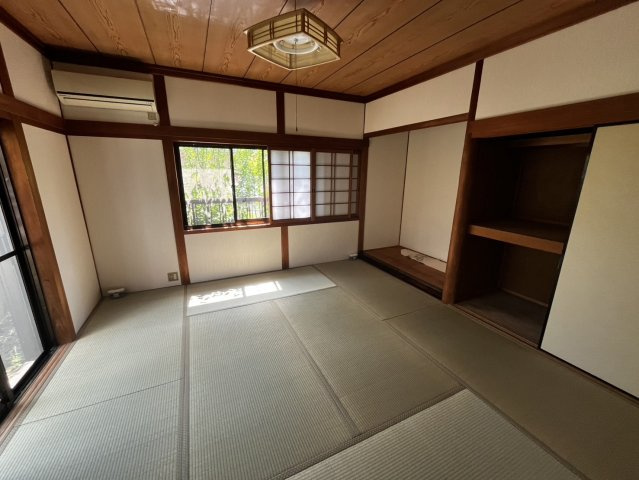 天満台西四丁目の和室