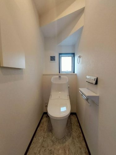 【トイレ】 | 【仲介手数料０円】相模原市緑区相原6丁目　中古一戸建て | 相模原市緑区相原6丁目　中古一戸建て