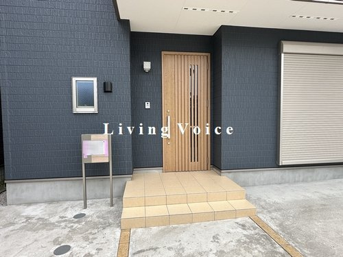 【エントランス】 | 【仲介手数料０円】相模原市緑区相原6丁目　中古一戸建て | 相模原市緑区相原6丁目　中古一戸建て