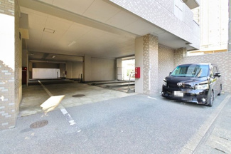 【駐車場】