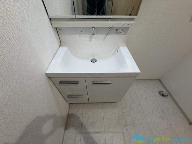 秦野市東田原　新築戸建　全10区画9号棟の独立洗面台