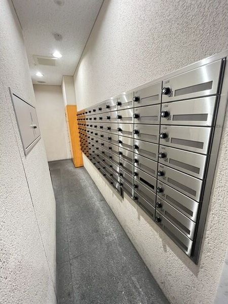 インプルーブ鶴舞のエントランス