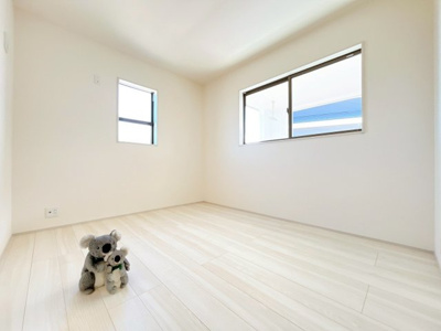 【洋室】 | 高崎市寺尾町　新築住宅 | 「どんな家具を置こうかな」とワクワクする。好みのこだわりのお部屋にしてじぶんだけの部屋でゆったりと寛げます。