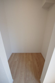 【収納】 | 【仲介手数料無料！！】府中市分梅町2丁目　新築戸建て（全1棟）1号棟　5999万円 | ウォークインクローゼット