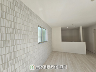 【設備】 | ハートフルタウン宇都宮市西川田東町306番　A号棟 | リビングはアクセントクロスを採用しております。