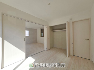 【洋室】 | ハートフルタウン宇都宮市西川田東町306番　A号棟 | 南向きで陽当たりの良い洋室♪風通しもよく快適です☆