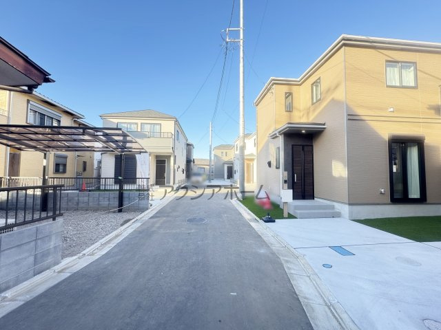 入間市仏子・全5棟　新築一戸建　E号棟　～IDS工法～の前面道路含む現地写真|現地写真　2025年11月14日撮影