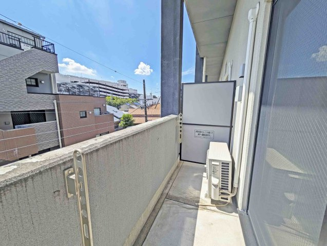 グランフォート新瑞橋のバルコニー