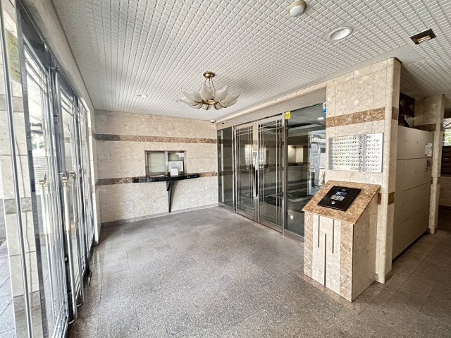 プレステージ灘新在家Ⅲのエントランス