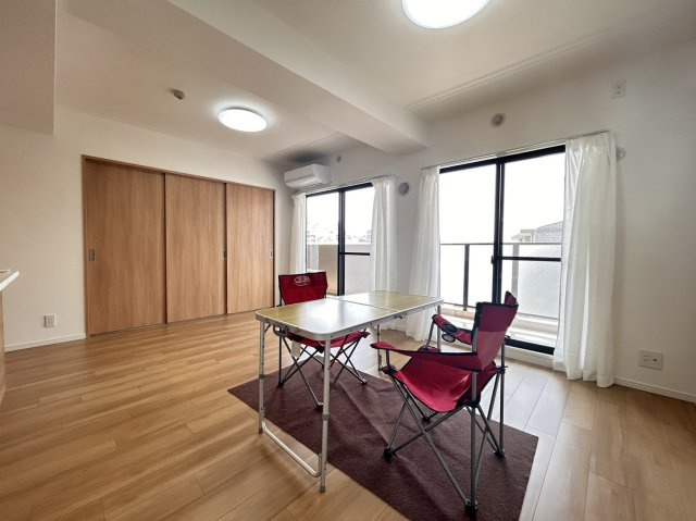 プレステージ灘新在家Ⅲの居間・リビング