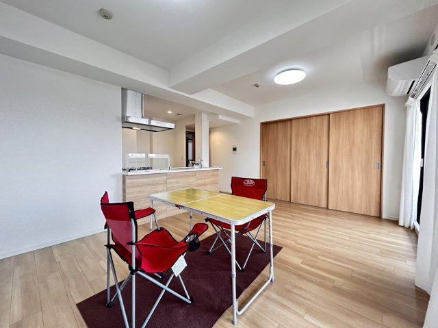 プレステージ灘新在家Ⅲの居間・リビング