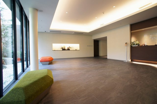 プライムメゾン江古田の杜イーストのロビー