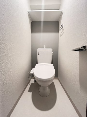 大阪市都島区都島北通１丁目の賃貸マンションのトイレ