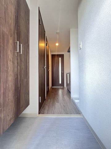 大阪市都島区都島北通１丁目の賃貸マンションの玄関