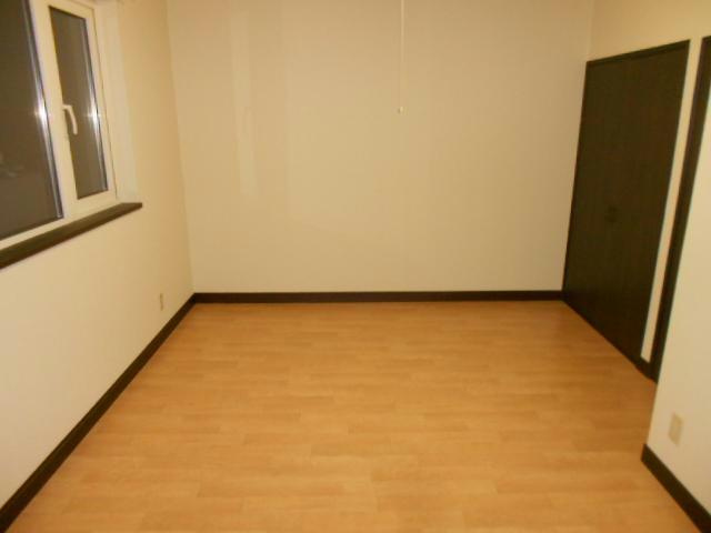 レジデンスマルカワの居間・リビング