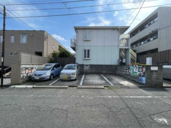 ハイツエバグリーンⅡ駐車場