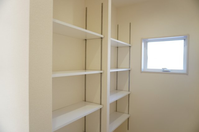 越谷市弥栄町1丁目 新築分譲住宅の洗面所