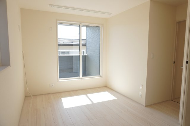 越谷市弥栄町1丁目 新築分譲住宅の洋室|8帖