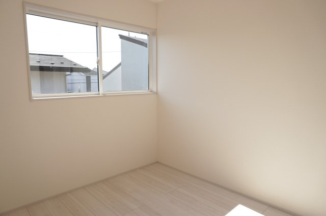 越谷市弥栄町1丁目 新築分譲住宅の洋室