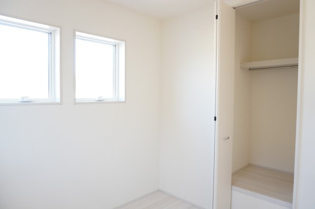 越谷市弥栄町1丁目 新築分譲住宅の洋室