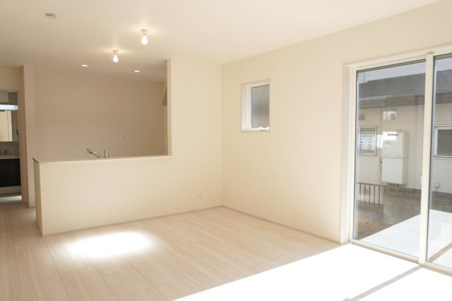 越谷市弥栄町1丁目 新築分譲住宅の居間・リビング