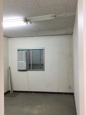 綿町店舗　の内装