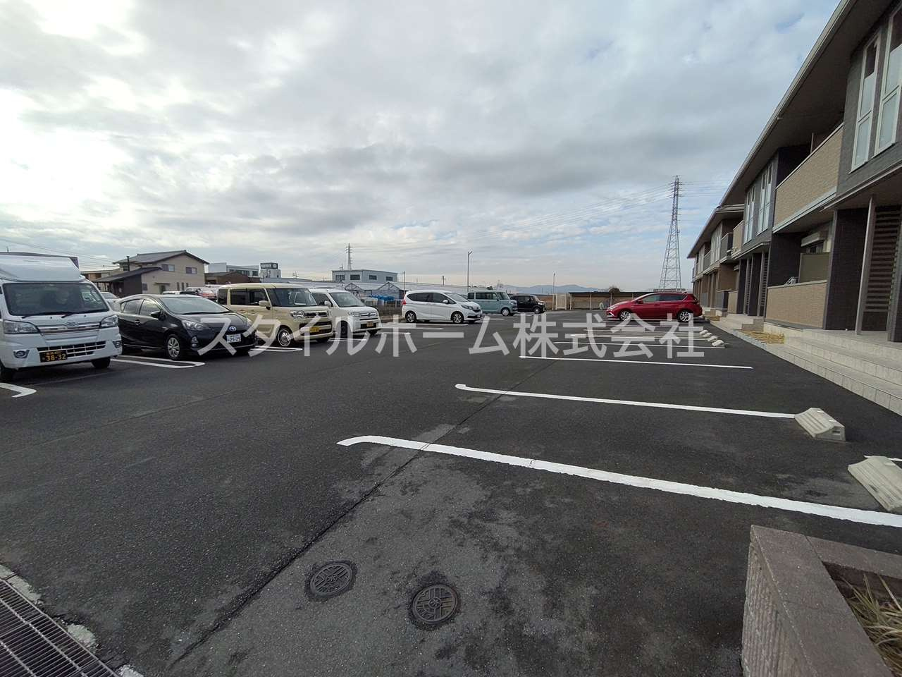 プランドールⅦ B棟の駐車場