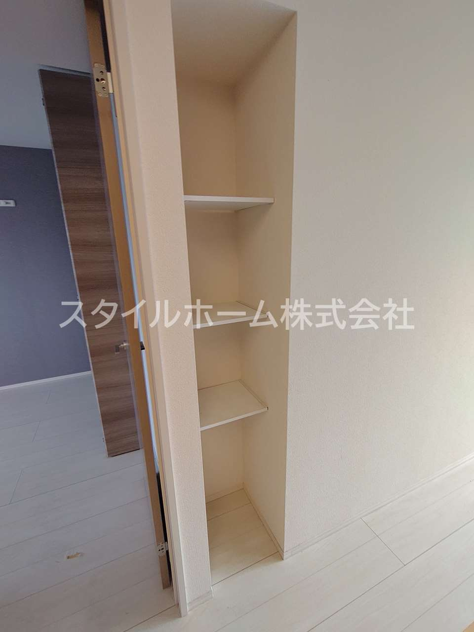 プランドールⅦ B棟の収納|別部屋写真です。