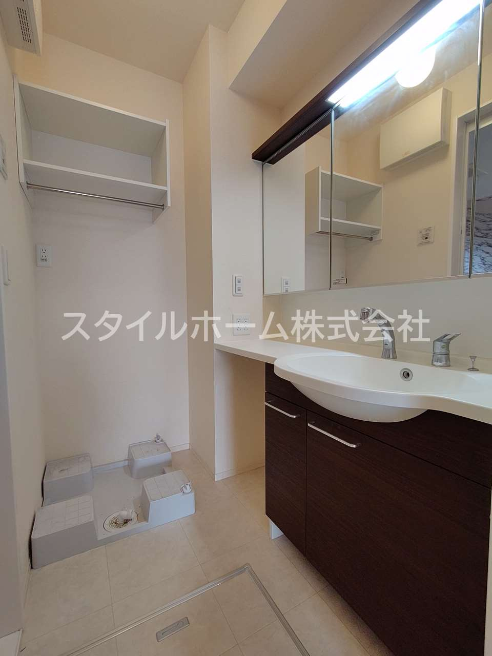 プランドールⅦ B棟の洗面所|別部屋写真です。